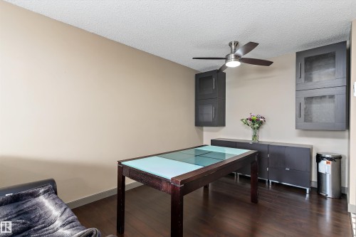 1128 Knottwood Road E, Edmonton, AB - Indoor Photo Showing Other Room