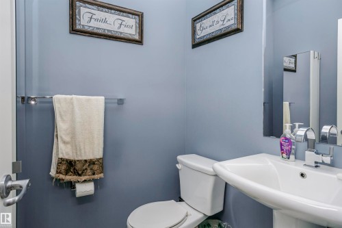 15848 13 Avenue, Edmonton, AB - Indoor Photo Showing Bathroom