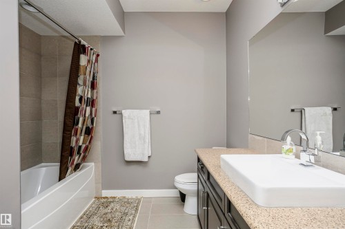 15848 13 Avenue, Edmonton, AB - Indoor Photo Showing Bathroom