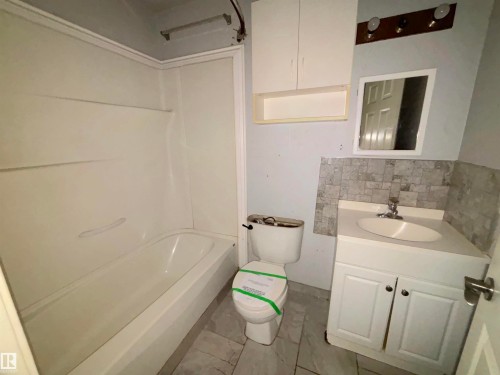 1 14320 80 Street, Edmonton, AB - Indoor Photo Showing Bathroom