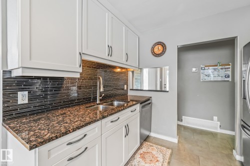 6811 Fulton Dr, Edmonton, AB - Indoor Photo Showing Kitchen With Double Sink