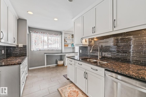 6811 Fulton Dr, Edmonton, AB - Indoor Photo Showing Kitchen With Double Sink With Upgraded Kitchen