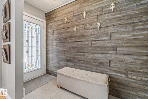 6811 Fulton Dr, Edmonton, AB - Indoor Photo Showing Other Room