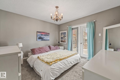 6811 Fulton Dr, Edmonton, AB - Indoor Photo Showing Bedroom