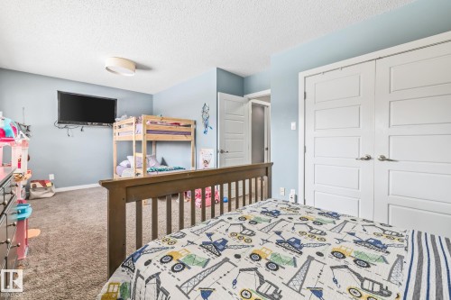 6811 Fulton Dr, Edmonton, AB - Indoor Photo Showing Bedroom