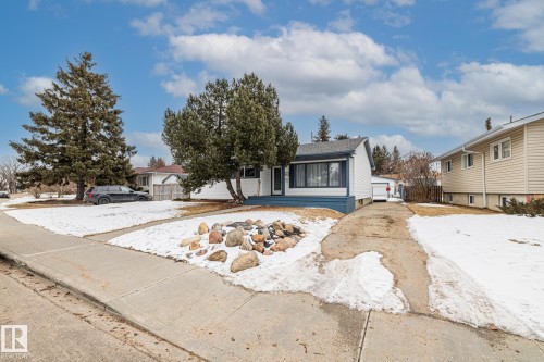 6811 Fulton Dr, Edmonton, AB - Outdoor