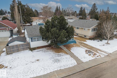 6811 Fulton Dr, Edmonton, AB - Outdoor