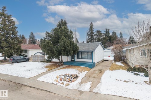 6811 Fulton Dr, Edmonton, AB - Outdoor