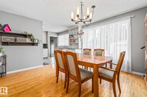 6811 Fulton Dr, Edmonton, AB - Indoor Photo Showing Dining Room