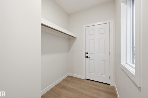 3036 Dixon Landing Landing, Edmonton, AB - Indoor