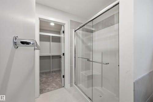 3036 Dixon Landing Landing, Edmonton, AB - Indoor Photo Showing Bathroom