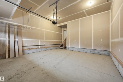 3036 Dixon Landing Landing, Edmonton, AB - Indoor Photo Showing Garage