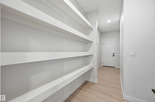 3230 Dixon Way, Edmonton, AB - Indoor