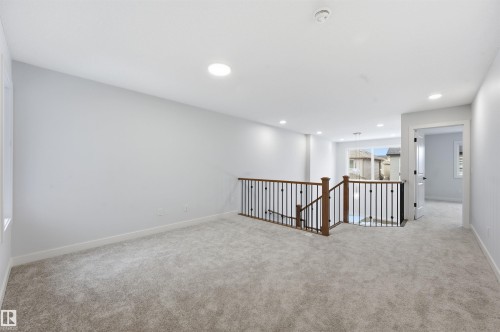 3230 Dixon Way, Edmonton, AB - Indoor Photo Showing Other Room