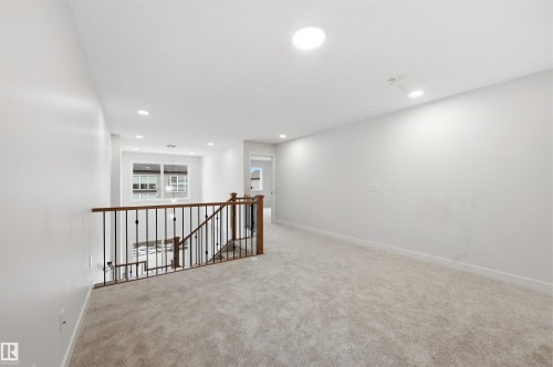 3230 Dixon Way, Edmonton, AB - Indoor Photo Showing Other Room