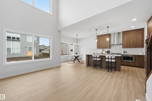 3230 Dixon Way, Edmonton, AB - Indoor