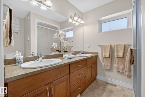 9302 93 Street, Edmonton, AB - Indoor Photo Showing Bathroom