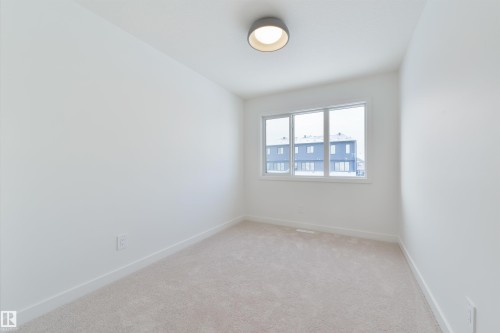 15 Cobblestone Gate, Spruce Grove, AB - Indoor Photo Showing Other Room