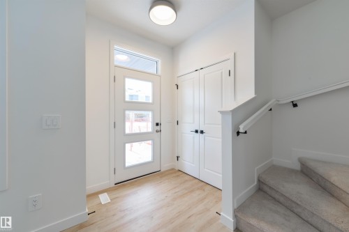 15 Cobblestone Gate, Spruce Grove, AB - Indoor Photo Showing Other Room