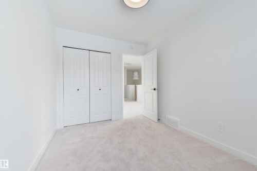 15 Cobblestone Gate, Spruce Grove, AB - Indoor Photo Showing Other Room