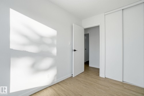 5538 145 Avenue, Edmonton, AB - Indoor Photo Showing Other Room