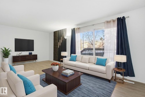 5538 145 Avenue, Edmonton, AB - Indoor Photo Showing Living Room