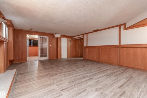 5938 162B Avenue, Edmonton, AB - Indoor Photo Showing Other Room