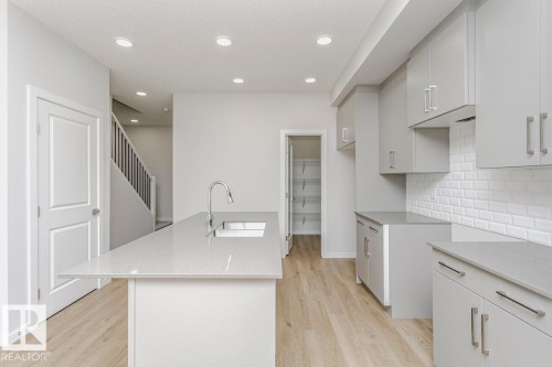18125 73A Street, Edmonton, AB - Indoor Photo Showing Kitchen