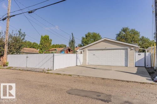 16005 83 Avenue, Edmonton, AB - Outdoor