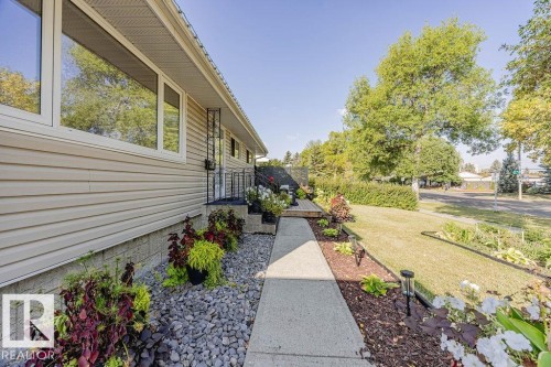 16005 83 Avenue, Edmonton, AB - Outdoor