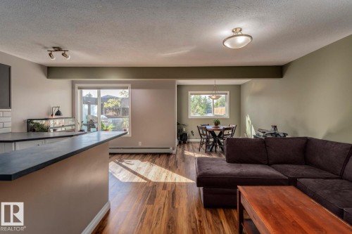 209 11033 127 Street, Edmonton, AB - Indoor Photo Showing Living Room