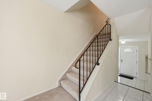 221 Callingwood Place, Edmonton, AB - Indoor Photo Showing Other Room