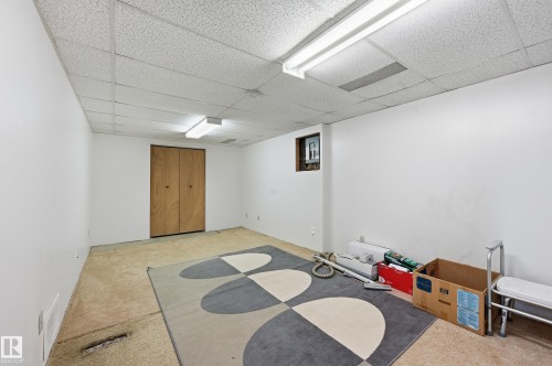 221 Callingwood Place, Edmonton, AB - Indoor Photo Showing Other Room