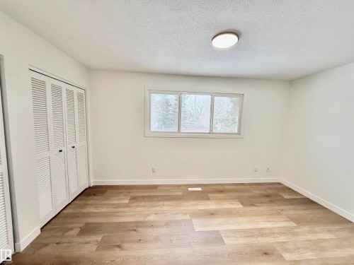 15424 99 Avenue, Edmonton, AB - Indoor Photo Showing Other Room