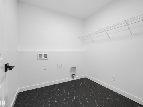 20624 43 Avenue, Edmonton, AB - Indoor With Storage