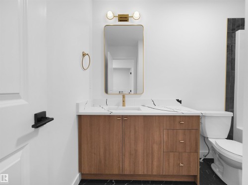 20624 43 Avenue, Edmonton, AB - Indoor Photo Showing Bathroom