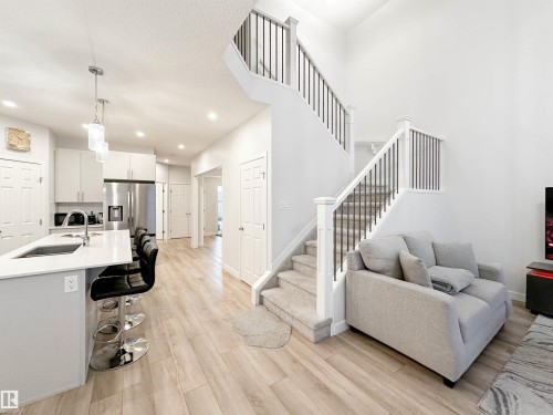 22614 99A Avenue, Edmonton, AB - Indoor