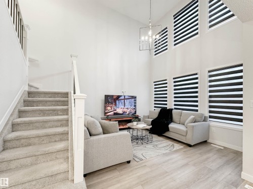 22614 99A Avenue, Edmonton, AB - Indoor