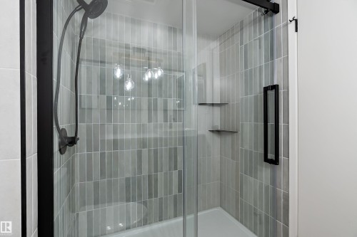 1405 10149 Saskatchewan Drive, Edmonton, AB - Indoor Photo Showing Bathroom