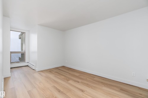 1405 10149 Saskatchewan Drive, Edmonton, AB - Indoor Photo Showing Other Room