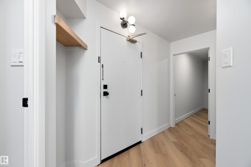1405 10149 Saskatchewan Drive, Edmonton, AB - Indoor Photo Showing Other Room