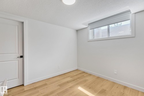 14904 109 Avenue, Edmonton, AB - Indoor Photo Showing Other Room