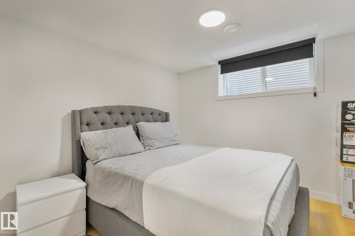 14904 109 Avenue, Edmonton, AB - Indoor Photo Showing Bedroom
