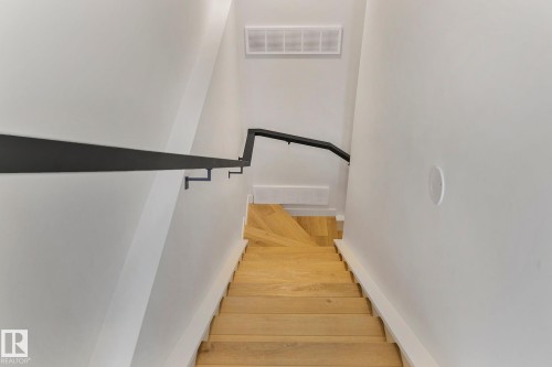 14904 109 Avenue, Edmonton, AB - Indoor Photo Showing Other Room