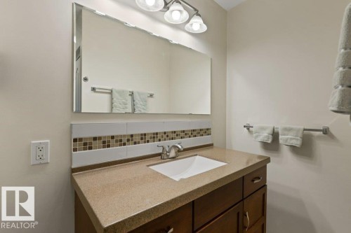 16132 100 Street, Edmonton, AB - Indoor Photo Showing Bathroom