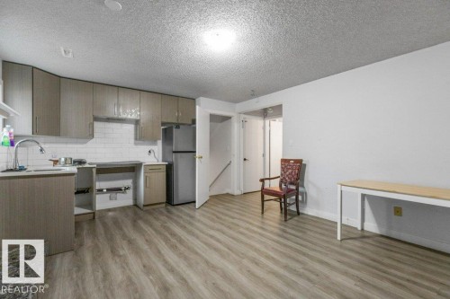 3132 49A Street, Edmonton, AB - Indoor Photo Showing Kitchen