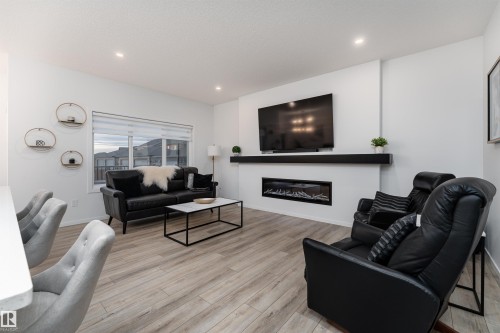 17450 80 Street, Edmonton, AB - Indoor Photo Showing Living Room With Fireplace