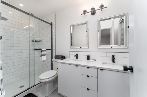 17450 80 Street, Edmonton, AB - Indoor Photo Showing Bathroom
