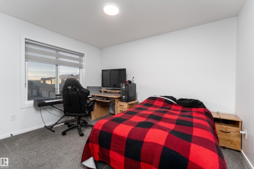 17450 80 Street, Edmonton, AB - Indoor Photo Showing Bedroom