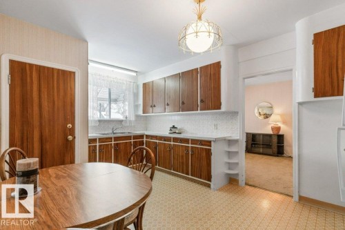 8810 93 Street, Edmonton, AB - Indoor Photo Showing Dining Room